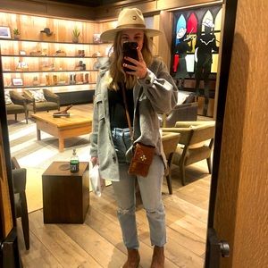 Meet your Posher, Carlie